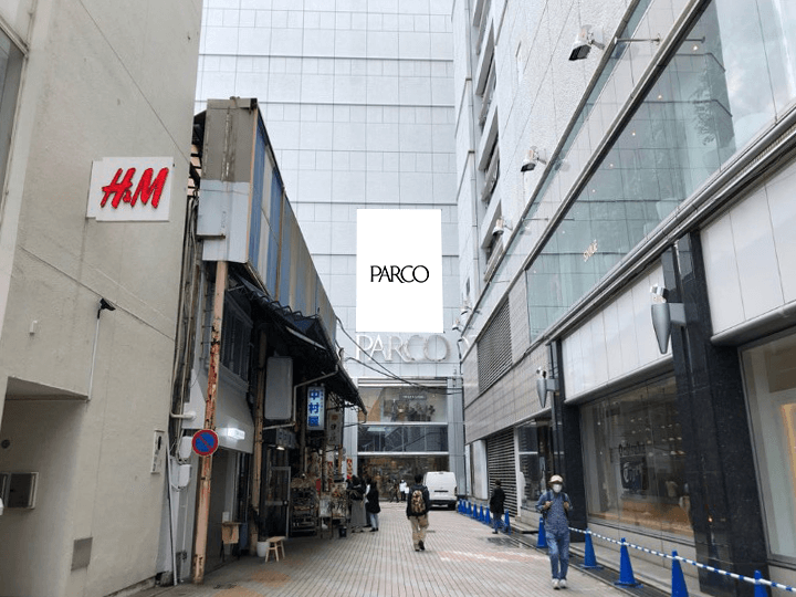 広島PARCO 新館壁面（本通り正面）