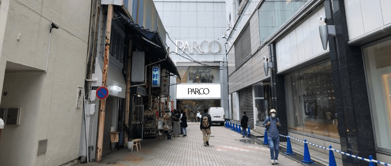 広島PARCO 新館壁面 下部（本通り正面）