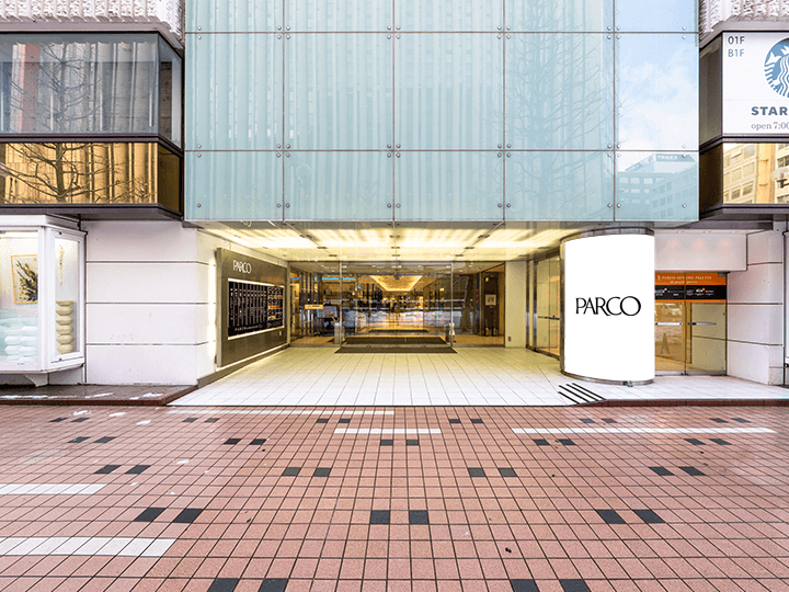 札幌PARCO 1F 正面入り口丸柱シート