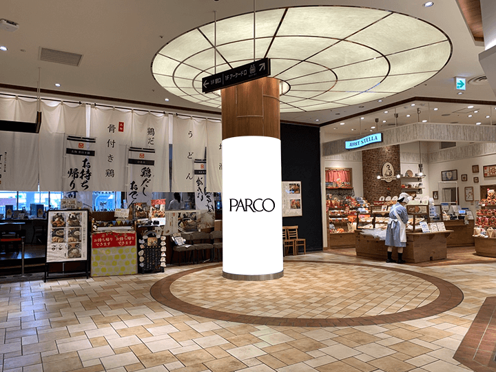 仙台PARCO 本館1F上りエスカレーター前柱巻