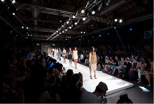 世界のファッションビジネスの中心地・ニューヨークでのショー開催。