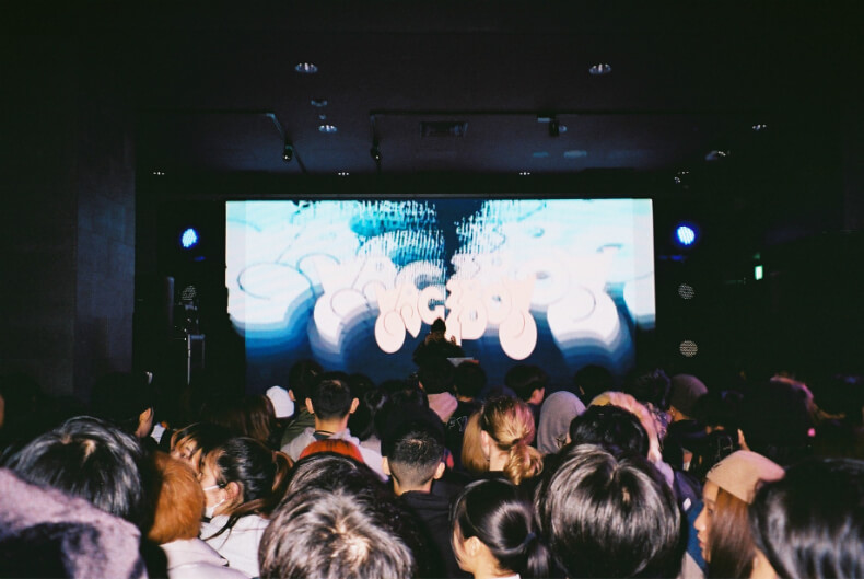 「YAGIBOY」(2020)。2019年の渋谷PARCOでの開催に続き、岡山、福岡、仙台でも開催。©leung pakting